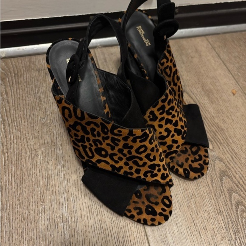 Diane Von Furstenberg open toe heels "Bailie" 9 slingback leopard shoes